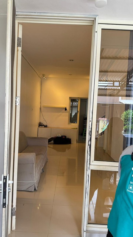 Rumah Minimalis, 2 Lantai Lokasi Strategis dekat Bintaro Exchange