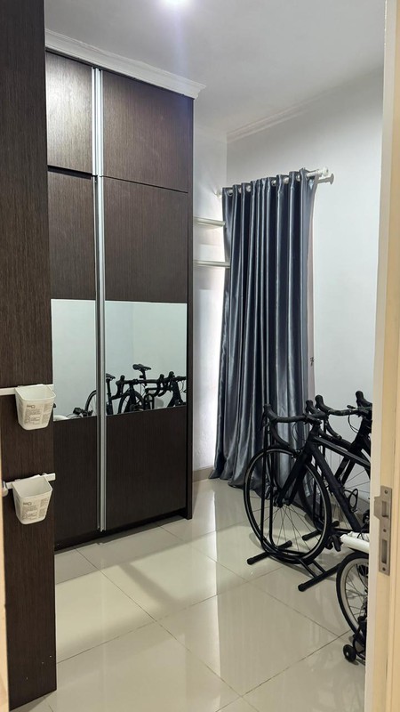 Rumah Minimalis, 2 Lantai Lokasi Strategis dekat Bintaro Exchange