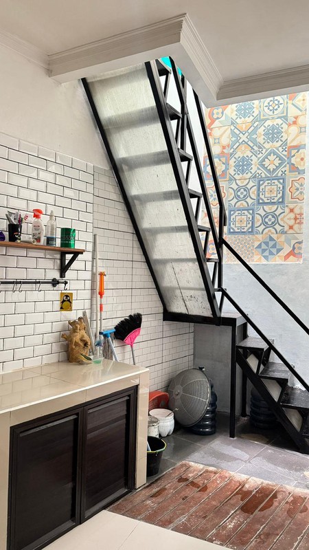 Rumah Minimalis, 2 Lantai Lokasi Strategis dekat Bintaro Exchange