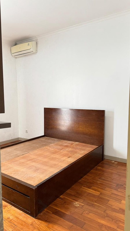 Rumah Minimalis, 2 Lantai Lokasi Strategis dekat Bintaro Exchange