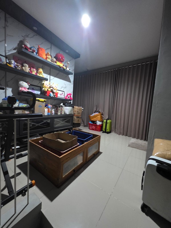 Dijual Rumah Mewah Full Furnished - Royal Residence 