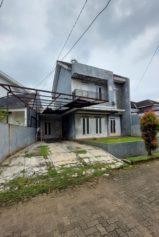 Rumah Luas 2Lantai Diarea Komplek ViguLes Sudimara, Near Stasiun