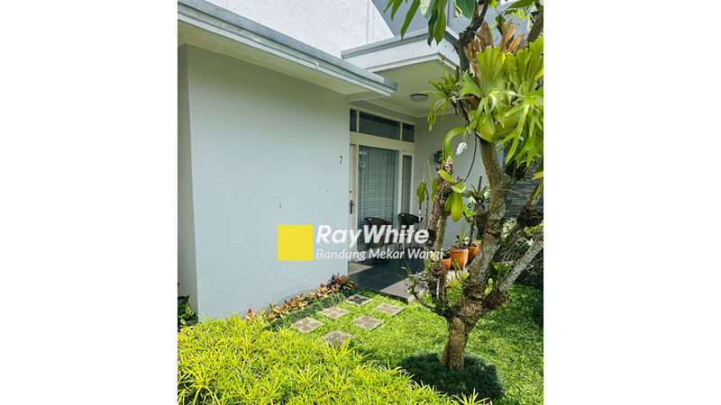 Rumah Golf Arcamanik Bandung