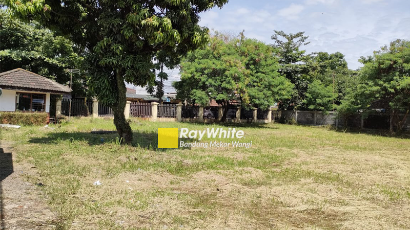 Gudang dan kantor Sayap Soetta