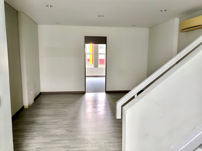 DISEWAKAN! RUKO SIAP HUNI STRATEGIS UNTUK BISNIS DI ALAM SUTERA