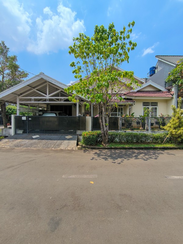 Rumah Siap Huni di Kasuari Bintaro Sektor 5 - Terawat & Nyaman