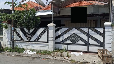 Dijual Rumah 1,5 Lantai di Kedung Baruk Rungkut Harga 2,6 M (Nego)