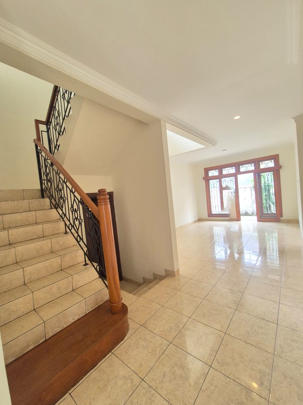 [DISEWA] Rumah SIap Huni Posisi Strategis Dalam Cluster di Bintaro Sektor 9