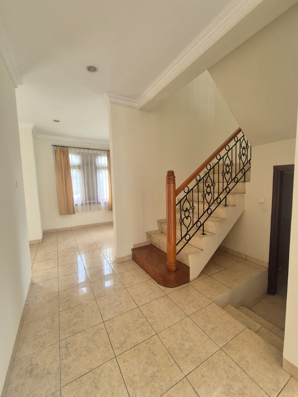 [DISEWA] Rumah SIap Huni Posisi Strategis Dalam Cluster di Bintaro Sektor 9