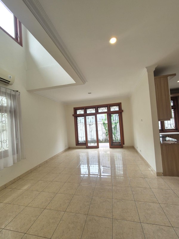 [DISEWA] Rumah SIap Huni Posisi Strategis Dalam Cluster di Bintaro Sektor 9