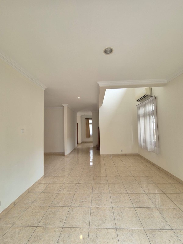 [DISEWA] Rumah SIap Huni Posisi Strategis Dalam Cluster di Bintaro Sektor 9