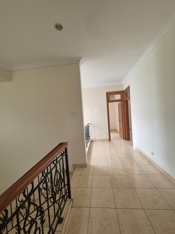 [DISEWA] Rumah SIap Huni Posisi Strategis Dalam Cluster di Bintaro Sektor 9