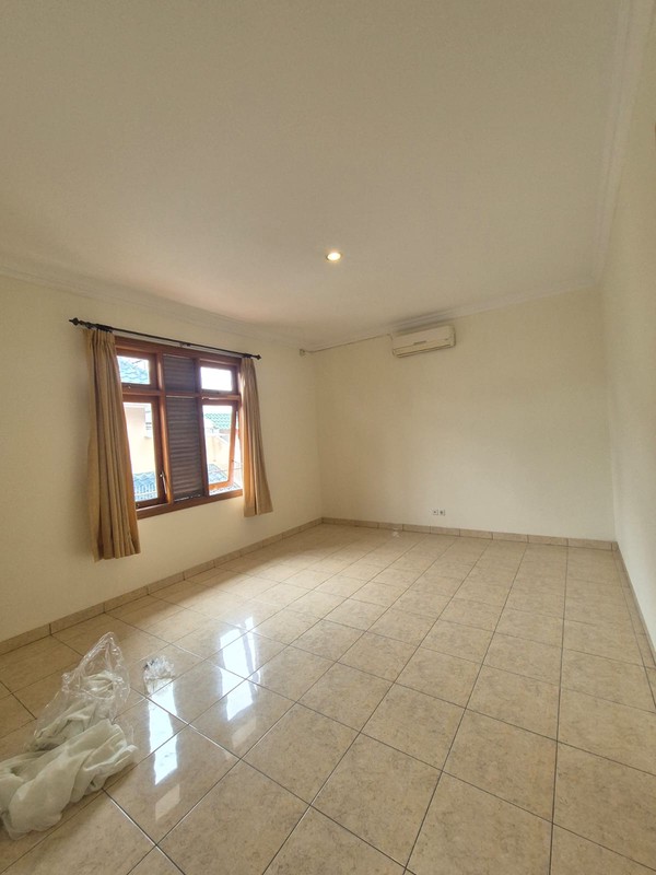 [DISEWA] Rumah SIap Huni Posisi Strategis Dalam Cluster di Bintaro Sektor 9