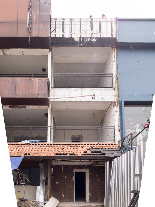 Disewakan Ruko Bangunan Lama Perlu Renovasi, Unfurnished, Bebas Banjir di Jl. Kemang Raya, Bangka, Mampang Prapatan