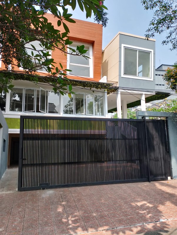 Rumah Design Tropical Modern di Pondok Indah