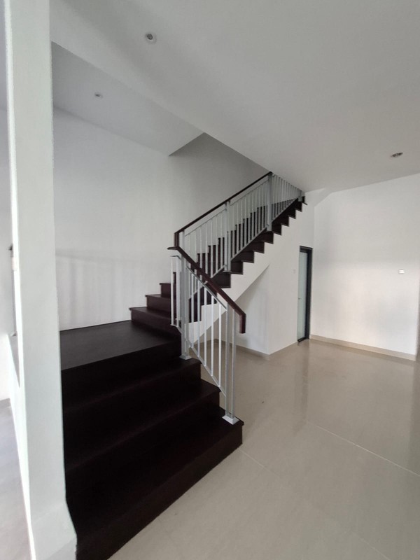 Rumah Dijual Pakuwon City Palm Beach Imperial Mulyorejo Surabaya