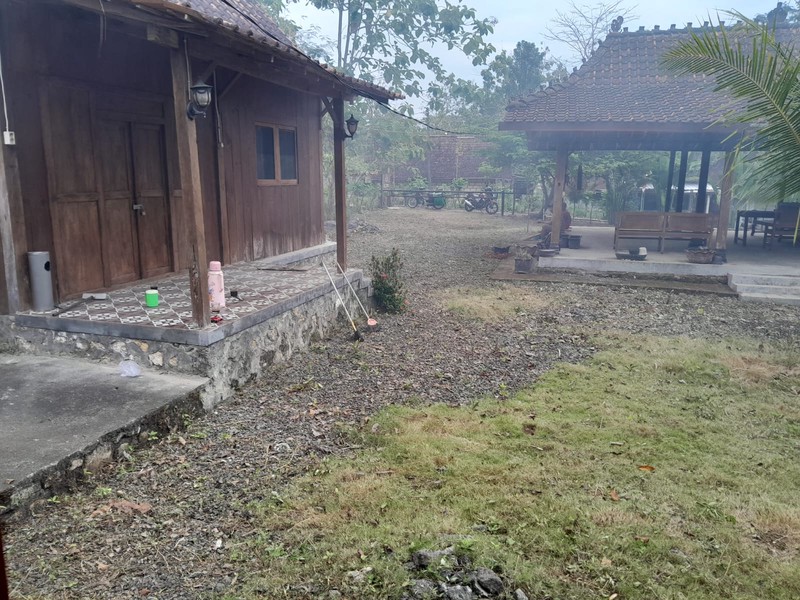 Investasi Tanah & Villa Halaman Luas dekat pasar Gading di Platen, Gunung Kidul 