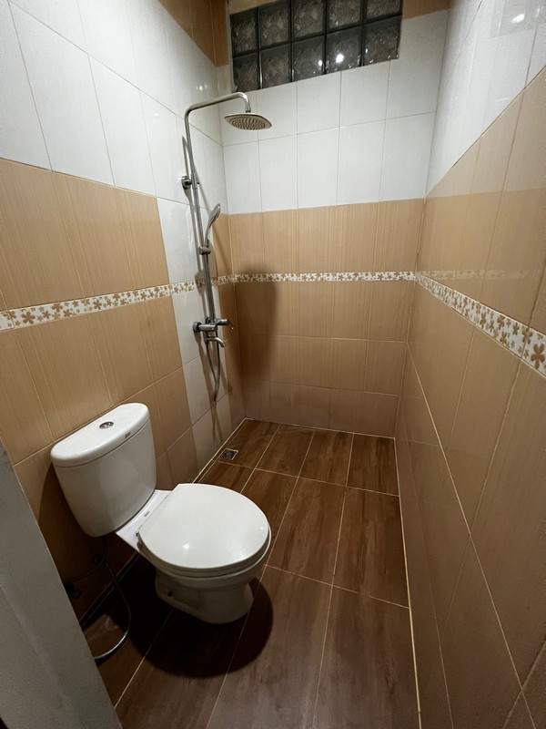 Rumah Baru 3 Lantai , Sayap Riau , dekat Gedung Sate