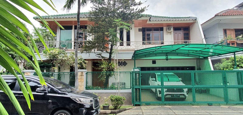 Dijual Rumah Hoek Sejuk & Asri di Gading Kirana Timur, Kelapa Gading