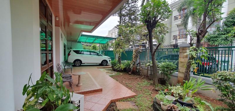 Dijual Rumah Hoek Sejuk & Asri di Gading Kirana Timur, Kelapa Gading