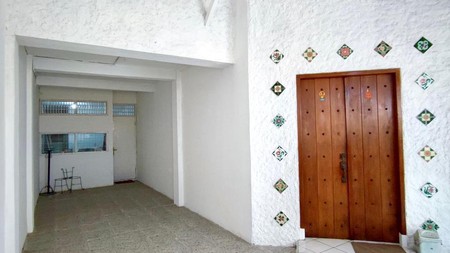 Di jual Rumah lama terawat di Jl Anggrek Lestari Indah Lebak Bulus - Jaksel 