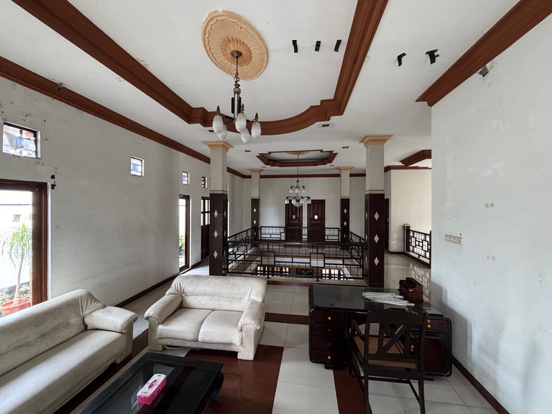 Disewakan Rumah Mewah & Luas 2 Lantai di Wonocatur, Banguntapan Dekat Pusat Kota Jogja