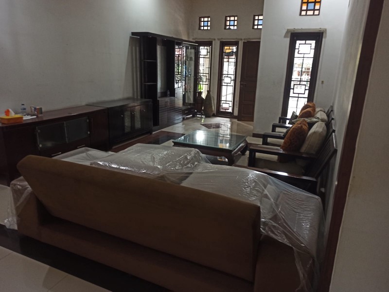 Disewakan Rumah Mewah & Luas 2 Lantai di Wonocatur, Banguntapan Dekat Pusat Kota Jogja