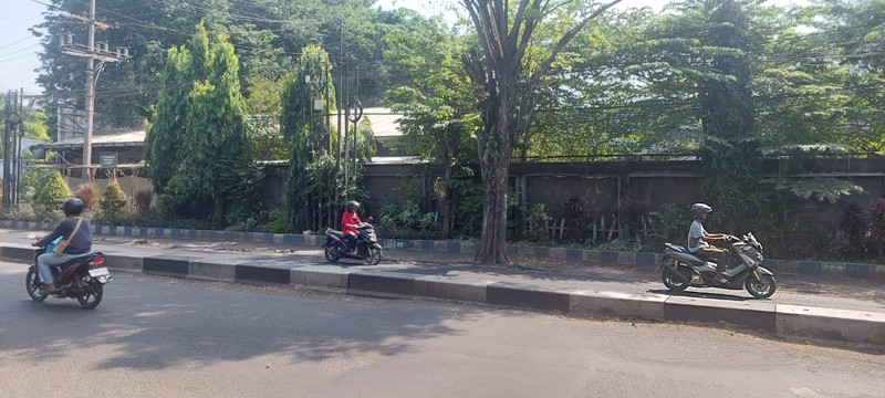 Dijual 1800 m2 Tanah Hook Komersial area di Alun - Alun Bangil Pasuruan Jawa Timur - Jalan Ahmad Yani - Cocok Buat Segala Usaha - Strategis Row Jalan Besar - SHM