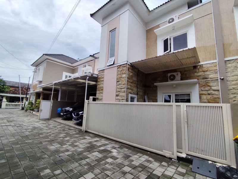 Dijual Hunian 2 Lantai Full Furnished Dalam Perum, Dekat Dengan SMA N 2 Ngaglik, Sukoharjo, Ngaglik, Sleman