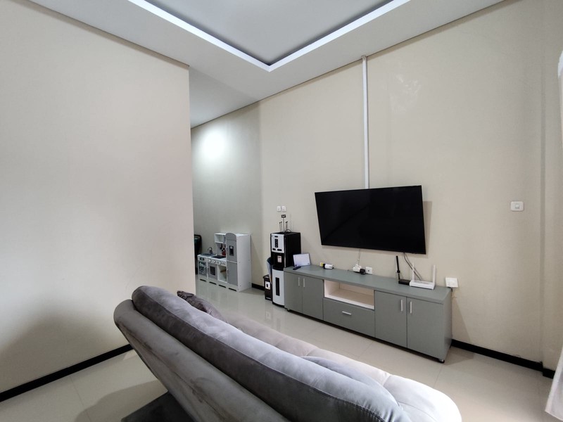 Dijual Hunian 2 Lantai Full Furnished Dalam Perum, Dekat Dengan SMA N 2 Ngaglik, Sukoharjo, Ngaglik, Sleman