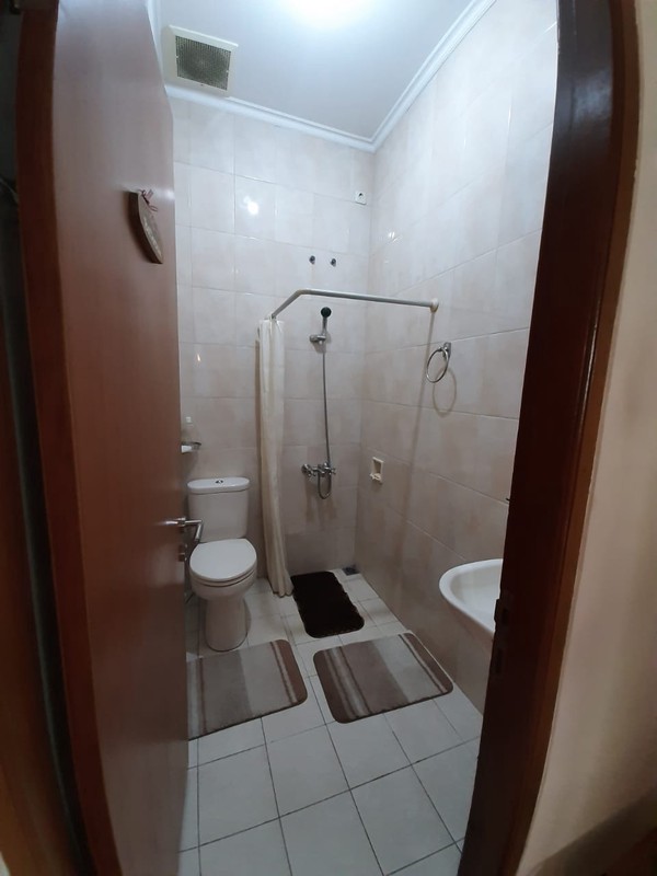 Rumah Bagus Di Jl Batam Cinere Tangerang Selatan