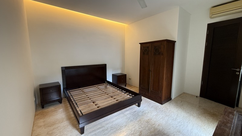 MODERN AND BEAUTIFUL HOUSE AT SENAYAN AREA