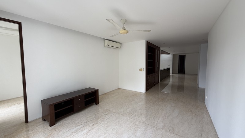 MODERN AND BEAUTIFUL HOUSE AT SENAYAN AREA