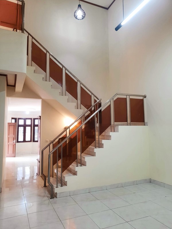 Rumah Bagus Di Alam Segar Pondok Indah Jakarta Selatan