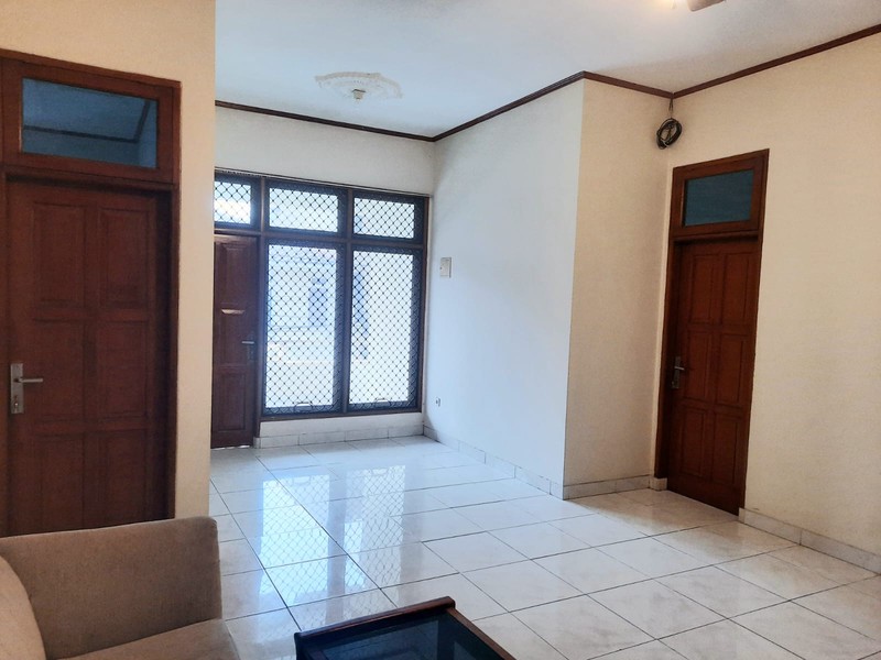 Rumah Bagus Di Alam Segar Pondok Indah Jakarta Selatan