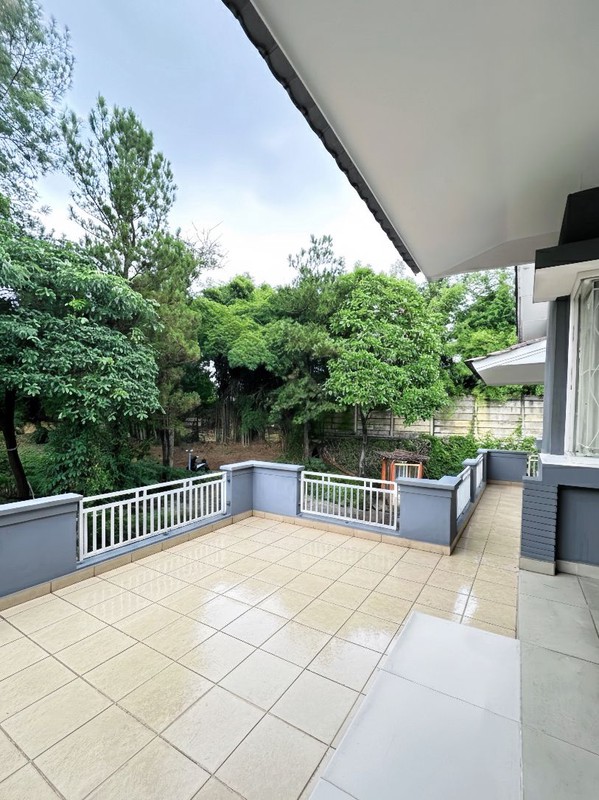 Rumah Bagus Di Neo Catalonia, Nusa Loka BSD Tangerang Selatan