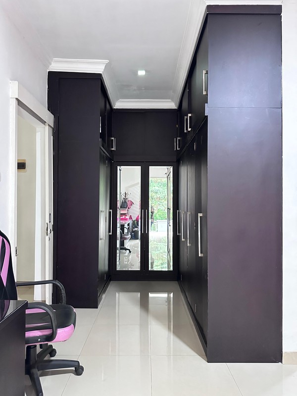 Rumah Bagus Di Neo Catalonia, Nusa Loka BSD Tangerang Selatan