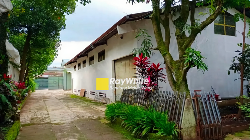 Pabrik Sayap Soekarno Hatta dan Pasir Koja