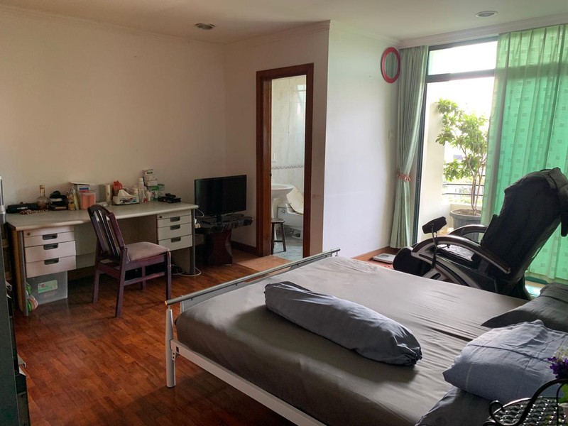 JUAL CEPAT APARTEMENT KONDOMINIUM GRAHA FAMILI 