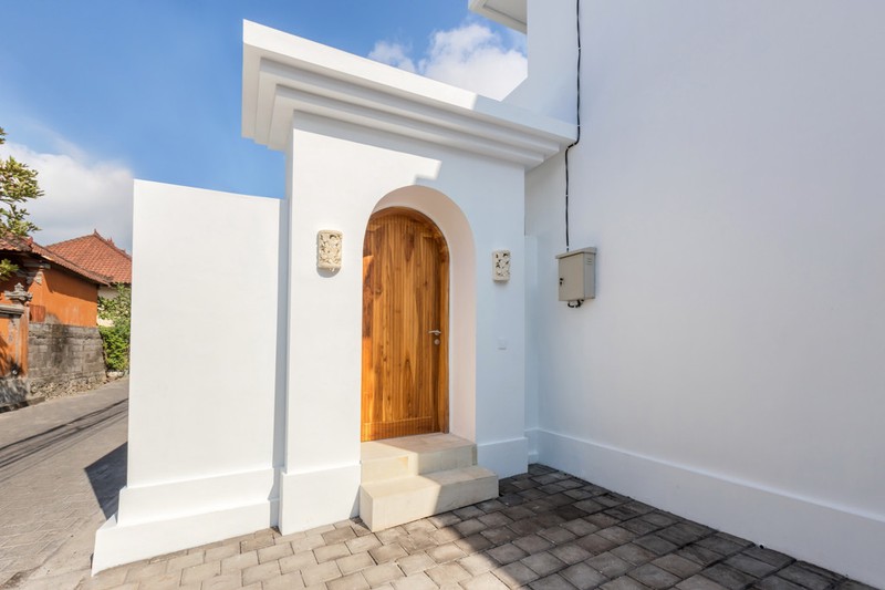 Leasehold - Stylish 2-Bedroom Villa in Seminyak (bordering Denpasar), Bali - Attractive Investment Opportunity