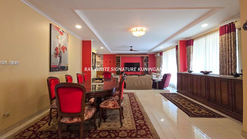 Dijual Rumah Mewah 2 Lantai Siap Huni di Kebayoran