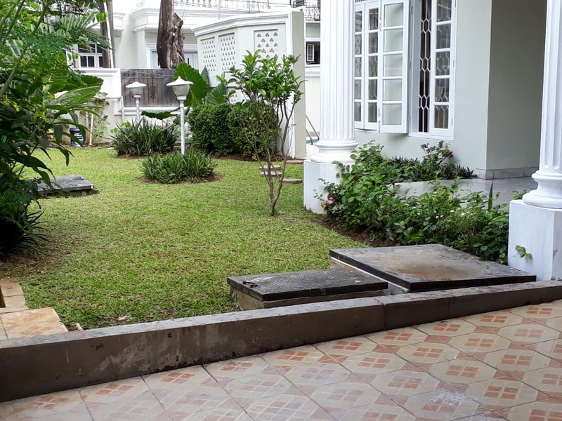 Rumah di sewakan di Mega Kuningan; Jakarta Selatan