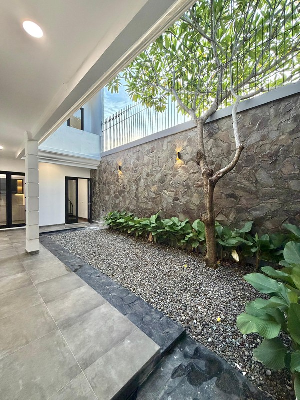 Rumah Baru Siap Huni di Puspita Loka BSD Dekat Akses Tol