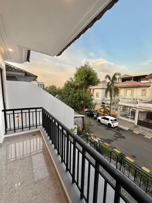 Rumah Baru Siap Huni di Puspita Loka BSD Dekat Akses Tol