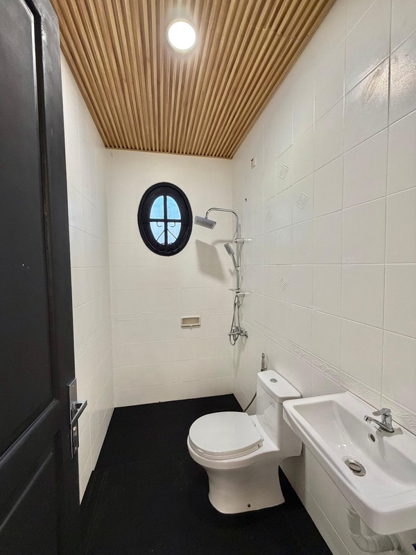 Rumah Baru Siap Huni di Puspita Loka BSD Dekat Akses Tol