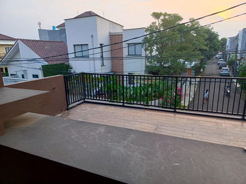 Best Deal. Rumah mewah Regensi Melati Mas, Serpong