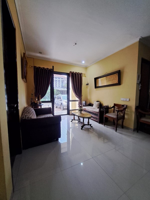 Rumah 2 Lantai di Legenda Wisata Cibubur