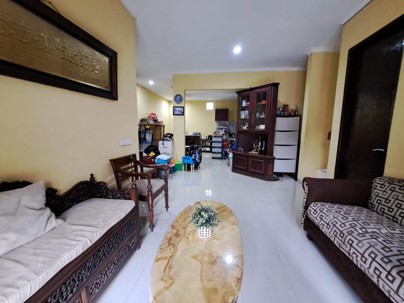 Rumah 2 Lantai di Legenda Wisata Cibubur