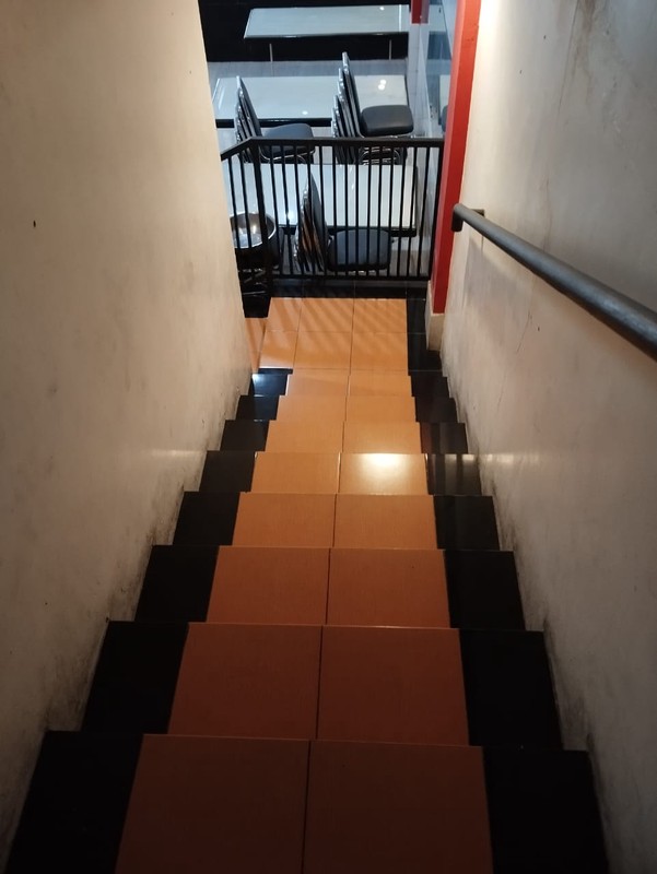 Ruko 2 lantai ex Resto lokasi ramai di Boulevard Raya Kelapa Gading