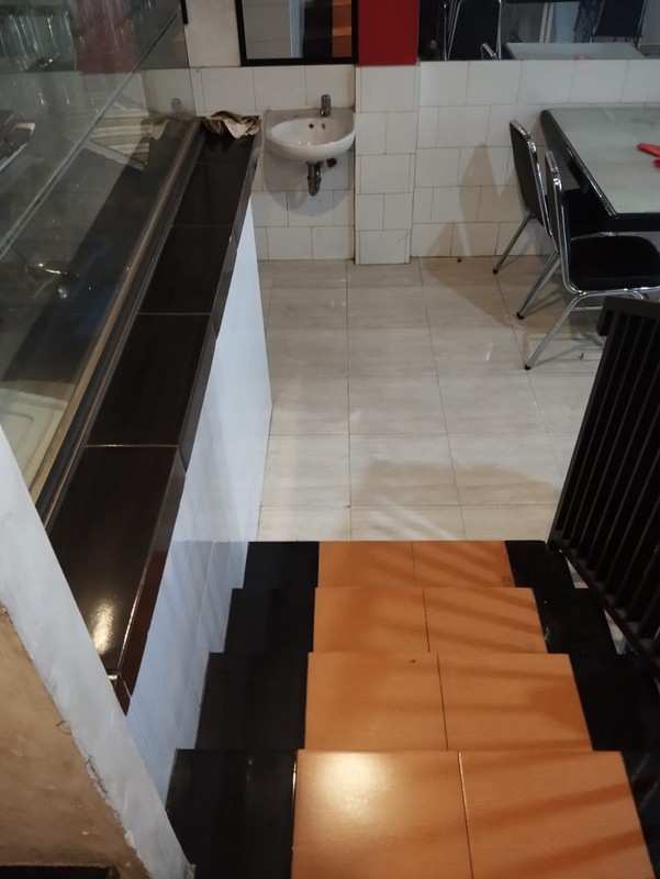 Ruko 2 lantai ex Resto lokasi ramai di Boulevard Raya Kelapa Gading